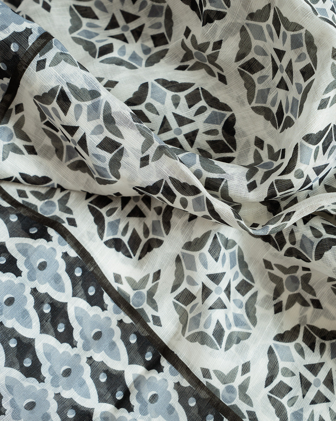Calabrese Geometric Floral Scarf - White/Black/Grey