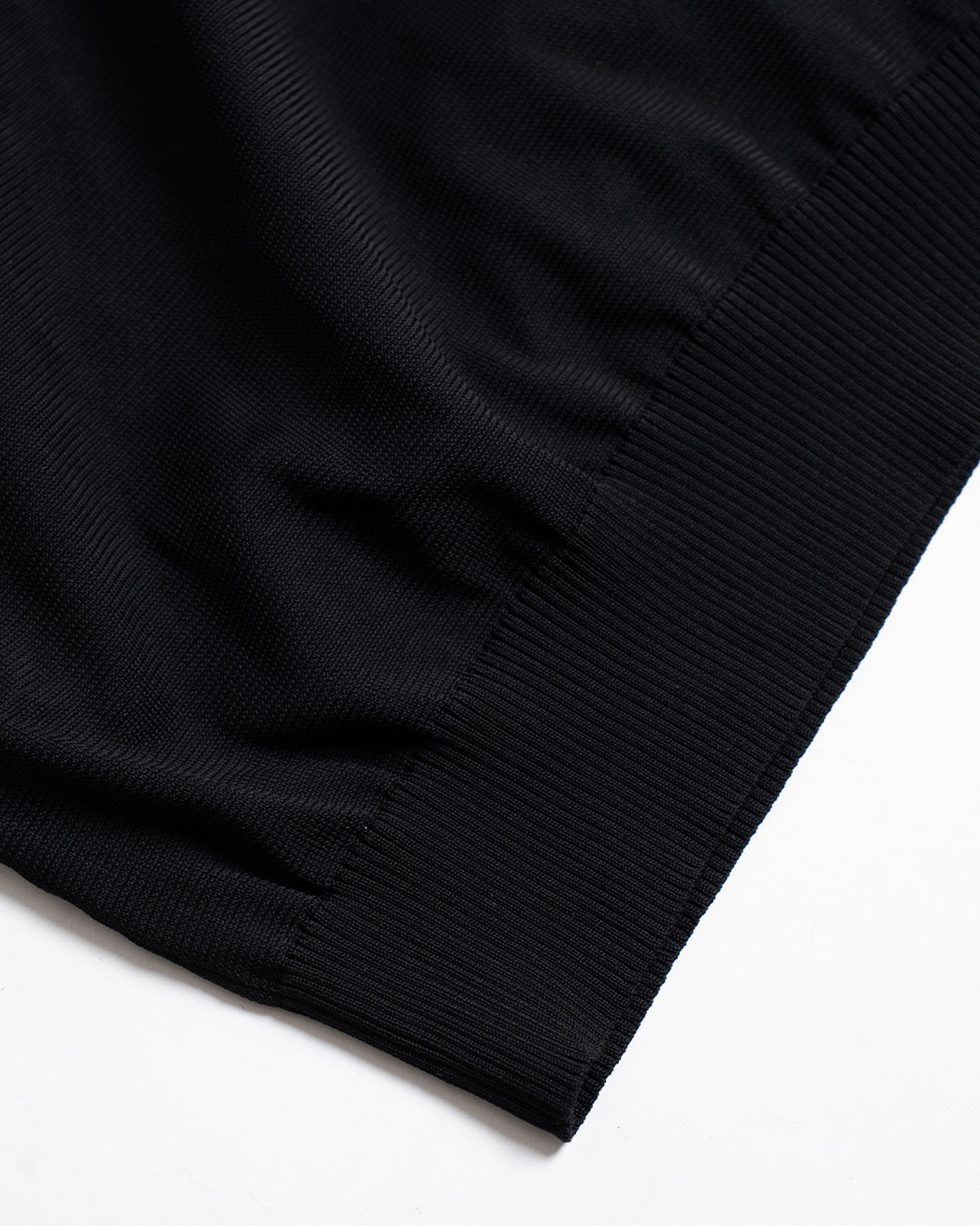 United Arrows Golf Black Mock Neck Knit