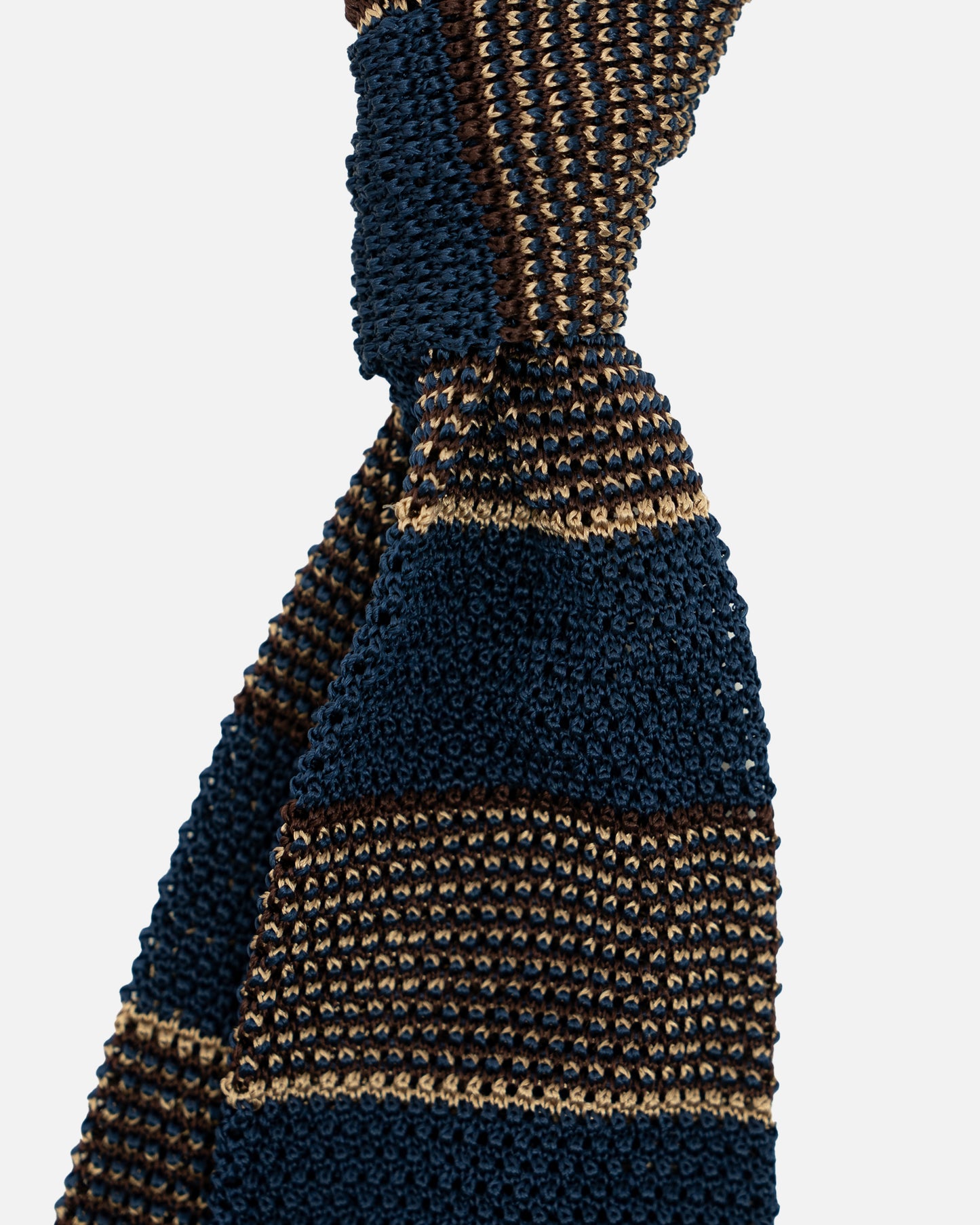 The Decorum Knit Tie in Navy/Beige